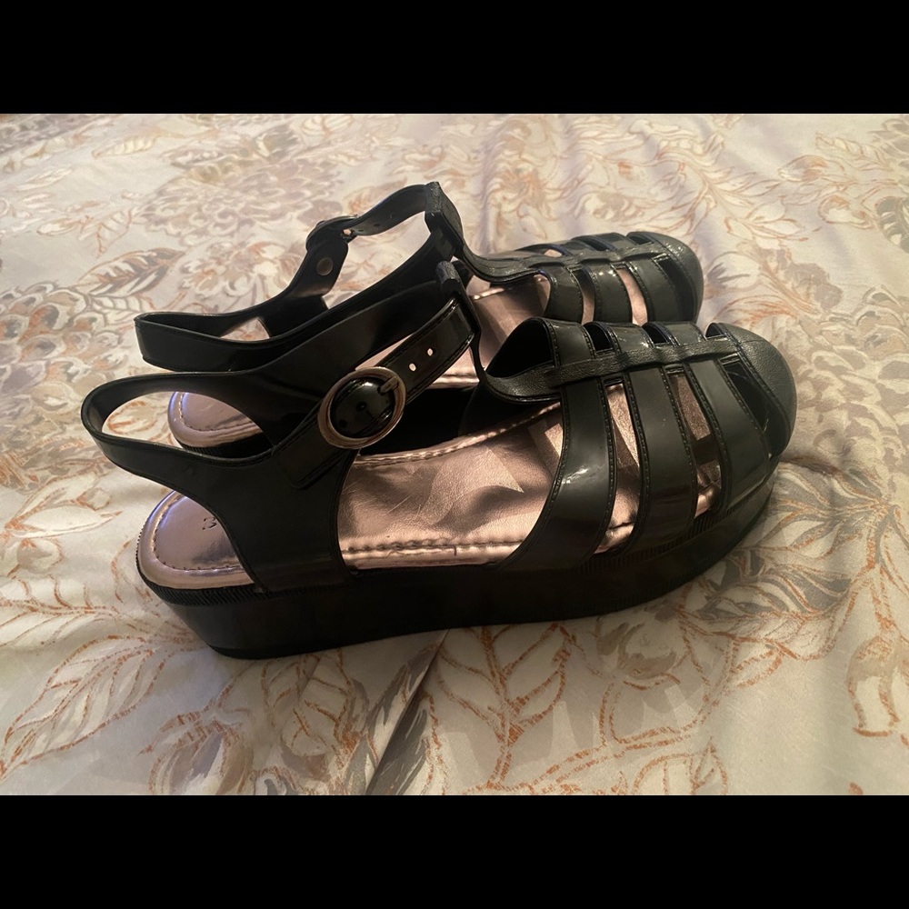 shoes like new modern